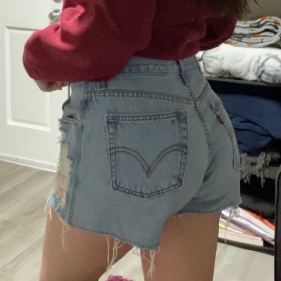 Levi shorts - Picture 3 of 4